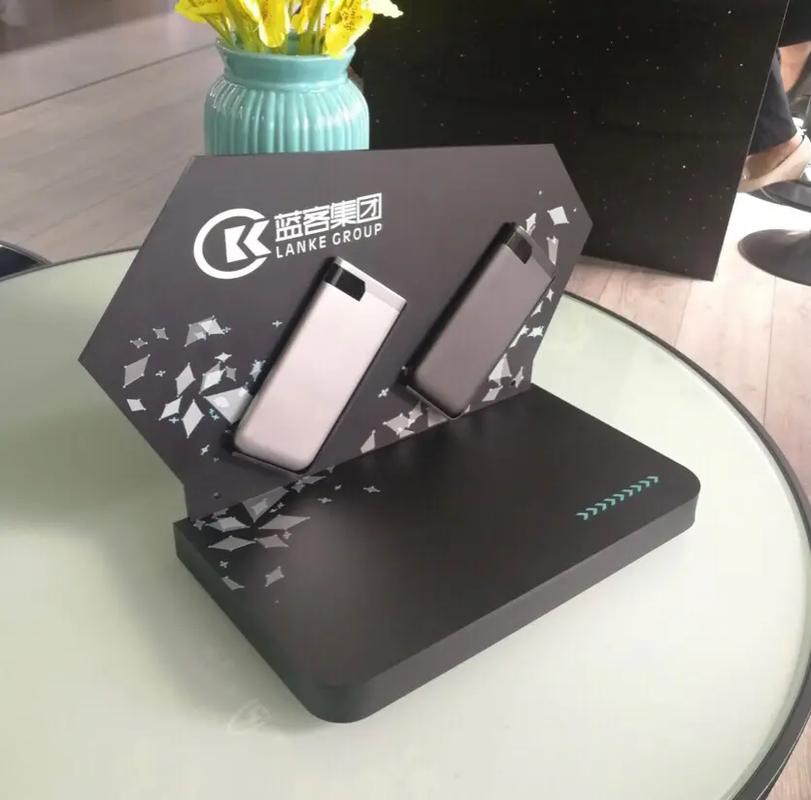 定制亚克力展示架 提升充电宝产品的专业陈列效果
